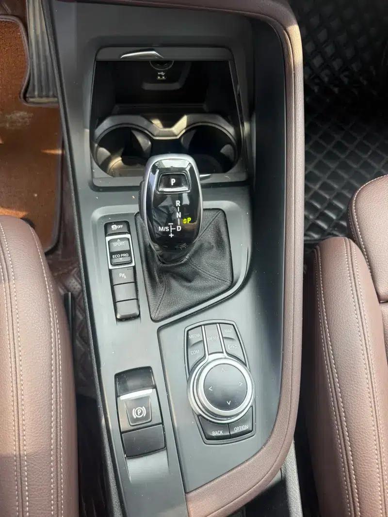 BMW X1 2022 sDrive25Li Leading Edition — миниатюра 11