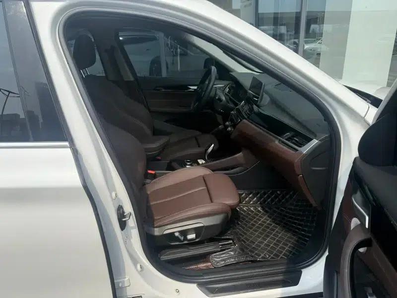 BMW X1 2022 sDrive25Li Leading Edition — миниатюра 14