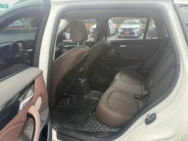 BMW X1 2022 sDrive25Li Leading Edition — миниатюра 15