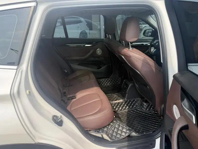 BMW X1 2022 sDrive25Li Leading Edition — миниатюра 17