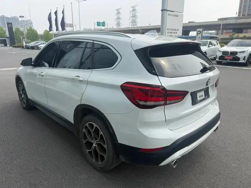 BMW X1 2022 sDrive25Li Leading Edition — миниатюра 4