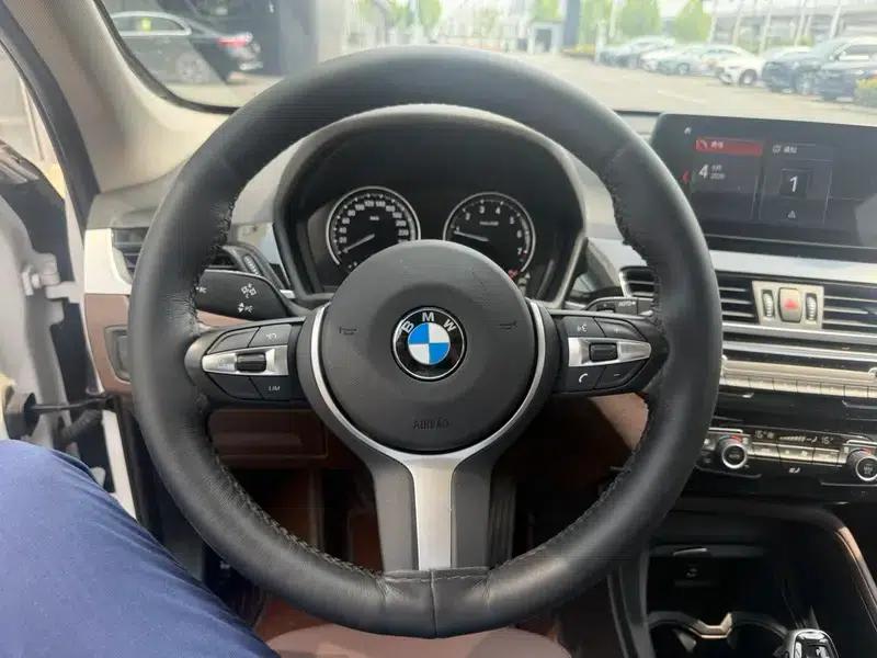 BMW X1 2022 sDrive25Li Leading Edition — миниатюра 10