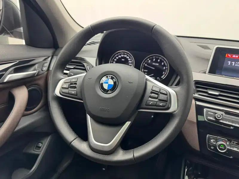 BMW X1 2018 sDrive18Li Premium — миниатюра 16