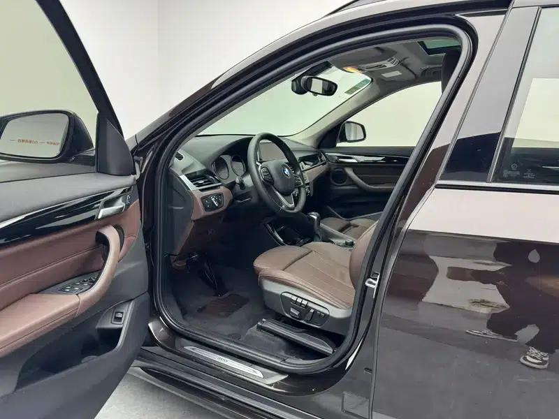BMW X1 2018 sDrive18Li Premium — миниатюра 17