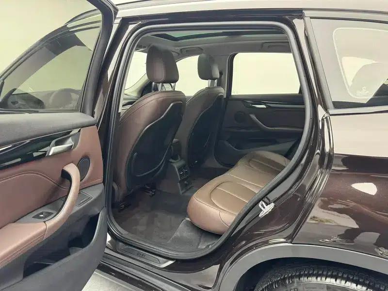 BMW X1 2018 sDrive18Li Premium — миниатюра 18