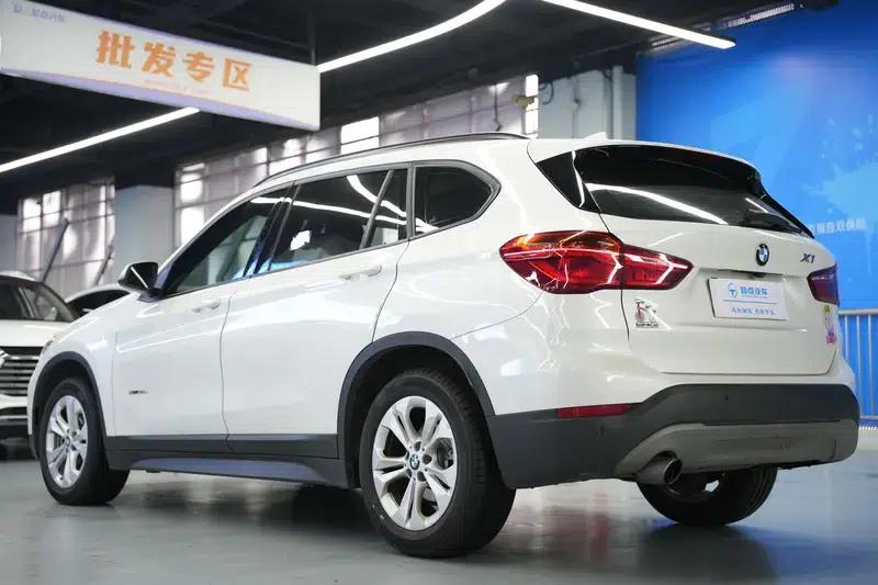 BMW X1 2016 sDrive18Li Premium — миниатюра 4