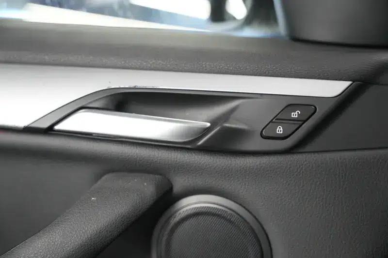 BMW X1 2016 sDrive18Li Premium — миниатюра 8