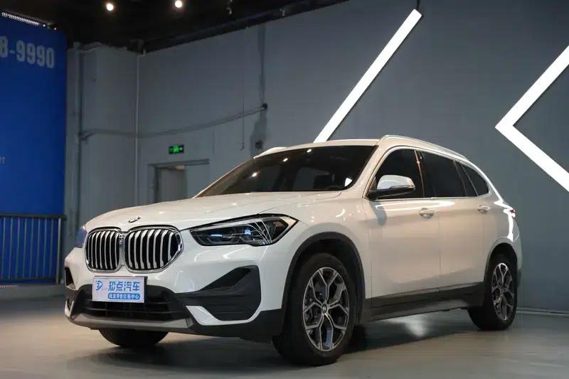 BMW X1 2022 sDrive25Li Leading Edition — миниатюра 1