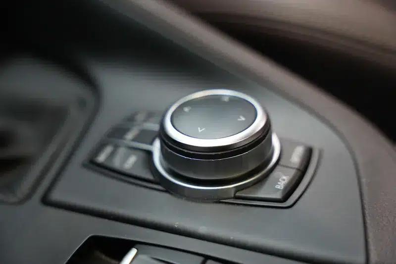 BMW X1 2022 sDrive25Li Leading Edition — миниатюра 17