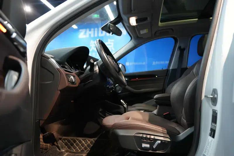 BMW X1 2022 sDrive25Li Leading Edition — миниатюра 20