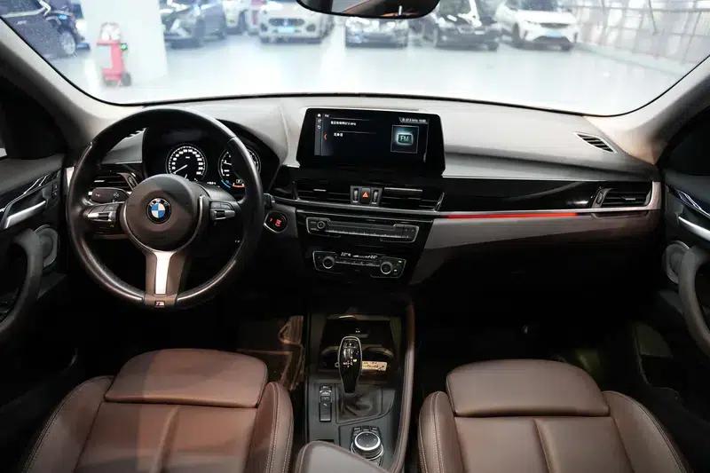 BMW X1 2022 sDrive25Li Leading Edition — миниатюра 10