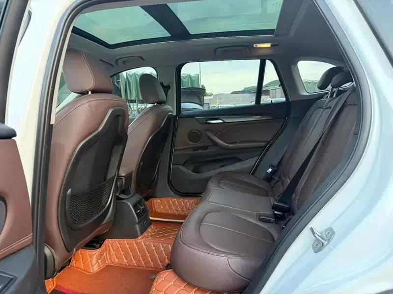 BMW X1 2019 sDrive18Li Premium — миниатюра 11