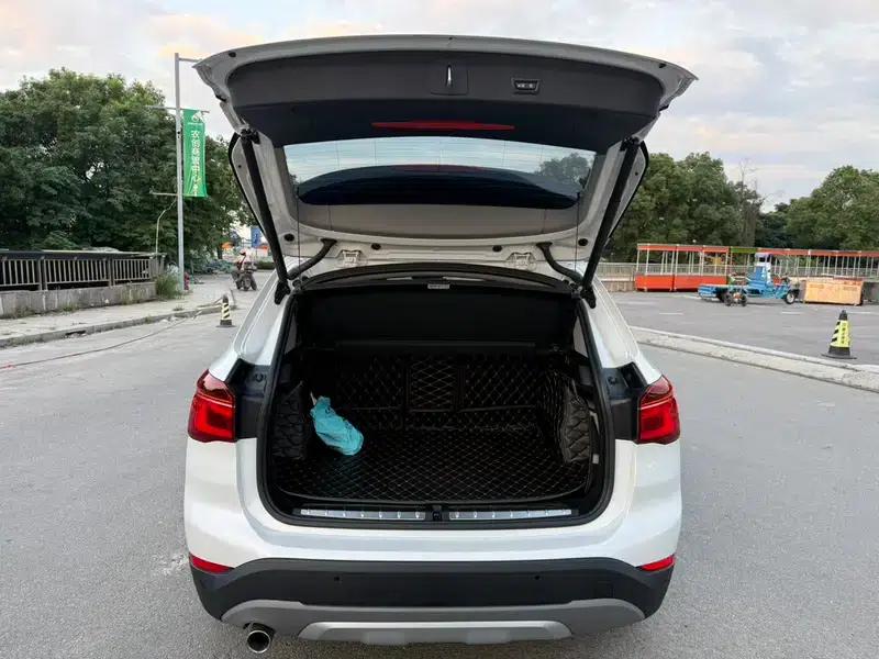 BMW X1 2019 sDrive18Li Premium — миниатюра 13