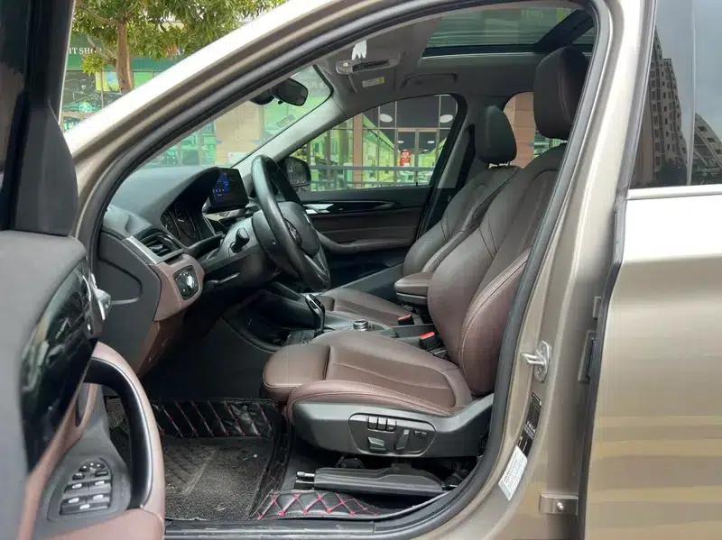 BMW X1 2020 sDrive25Li Leading Edition — миниатюра 16