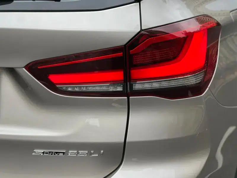 BMW X1 2020 sDrive25Li Leading Edition — миниатюра 10