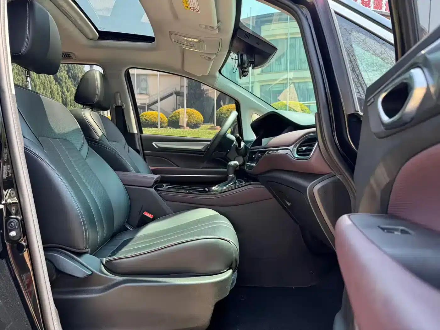 Trumpchi M6 2023 PRO 270T DCT Luxury Edition — миниатюра 16