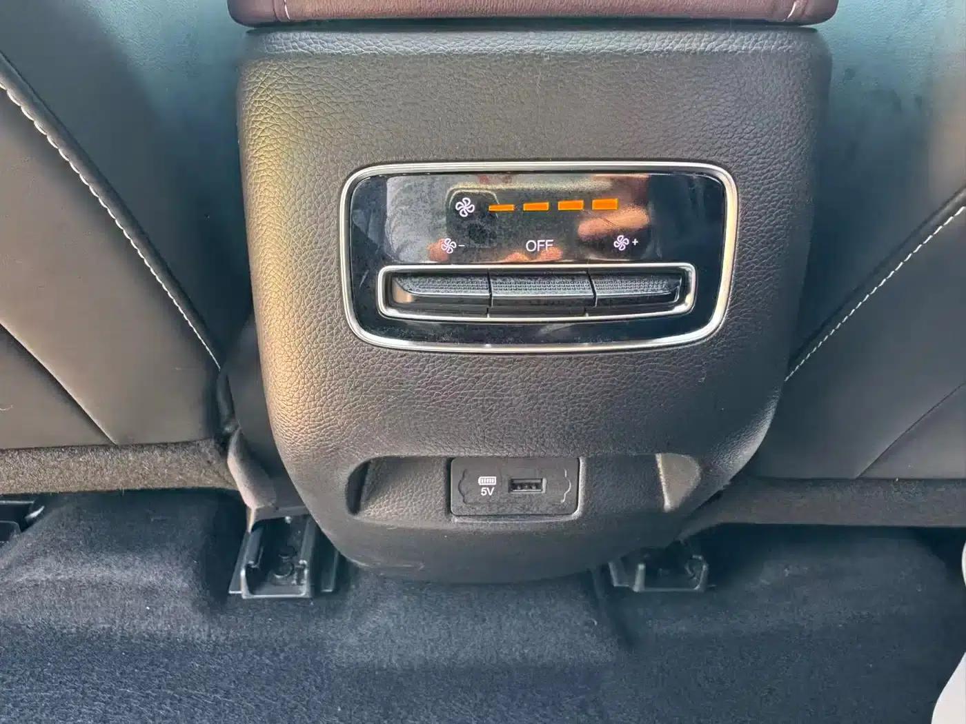 Trumpchi M6 2023 PRO 270T DCT Luxury Edition — миниатюра 19