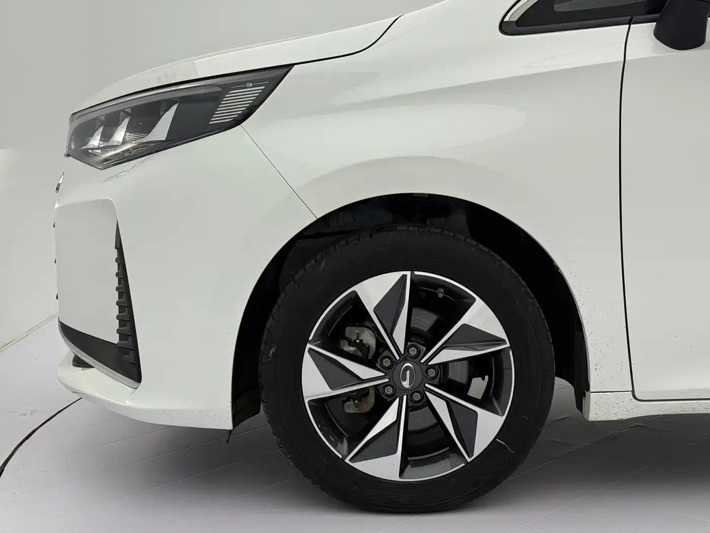 Trumpchi M6 2021 270T DCT Luxury Edition (7-seater) — миниатюра 23