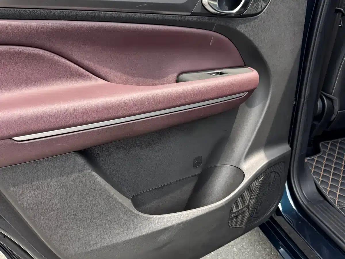 Trumpchi M6 2021 270T DCT Luxury Edition (7-seater) — миниатюра 9