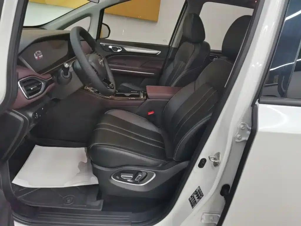 Trumpchi M6 2023 PRO 270T DCT Luxury Edition — миниатюра 15