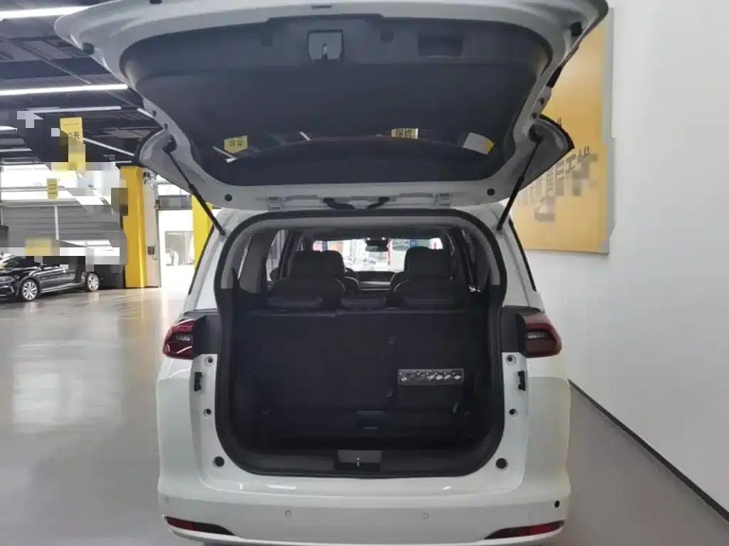 Trumpchi M6 2023 PRO 270T DCT Luxury Edition — миниатюра 19