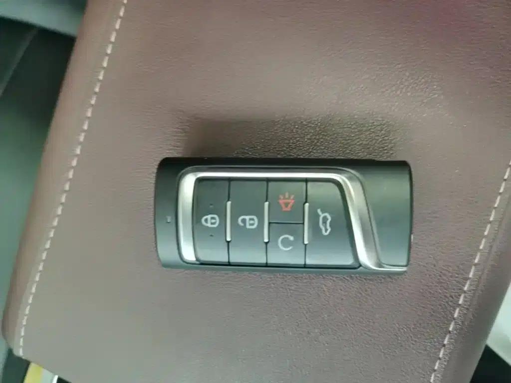 Trumpchi M6 2023 PRO 270T DCT Luxury Edition — миниатюра 9
