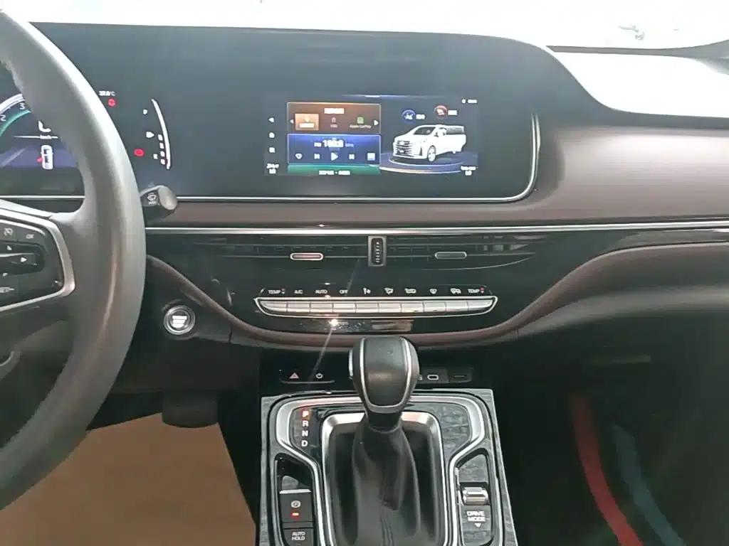 Trumpchi M6 2023 PRO 270T DCT Luxury Edition — миниатюра 13