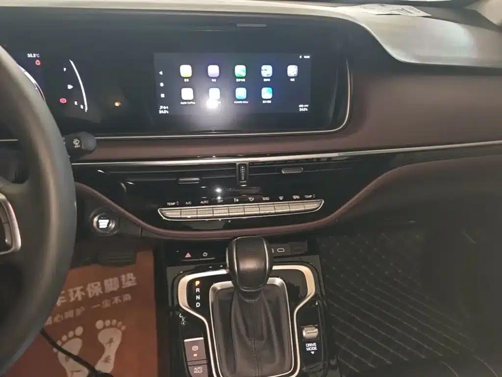 Trumpchi M6 2023 PRO 270T DCT Luxury Edition — миниатюра 13