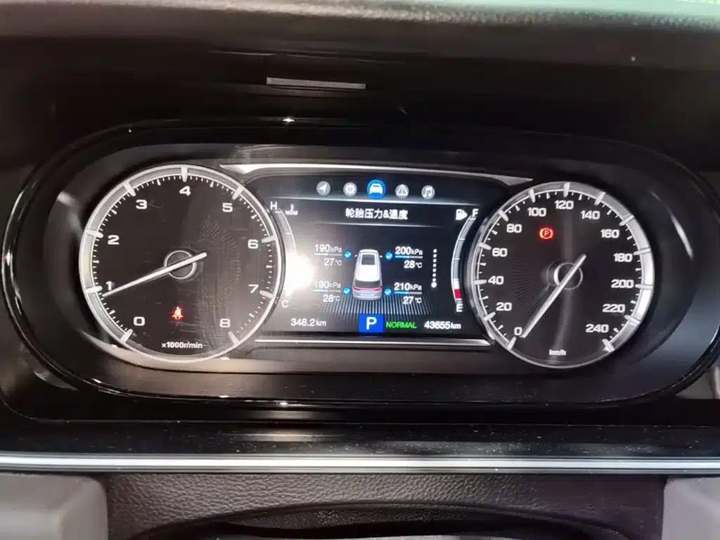Trumpchi M6 2019 270T DCT Premium Edition (Six Seats) National VI Emission Standard — миниатюра 12