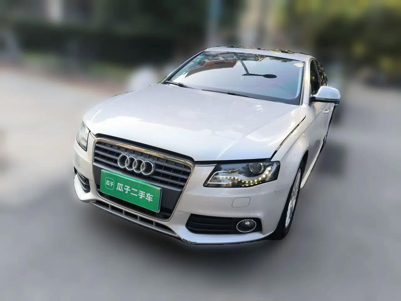 Audi A4L 2012 2.0 TFSI Automatic Technology Model — миниатюра 1
