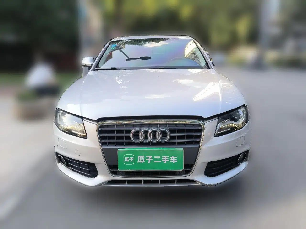 Audi A4L 2012 2.0 TFSI Automatic Technology Model — миниатюра 2