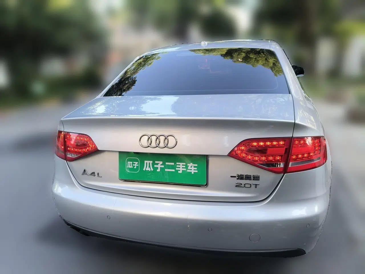 Audi A4L 2012 2.0 TFSI Automatic Technology Model — миниатюра 5