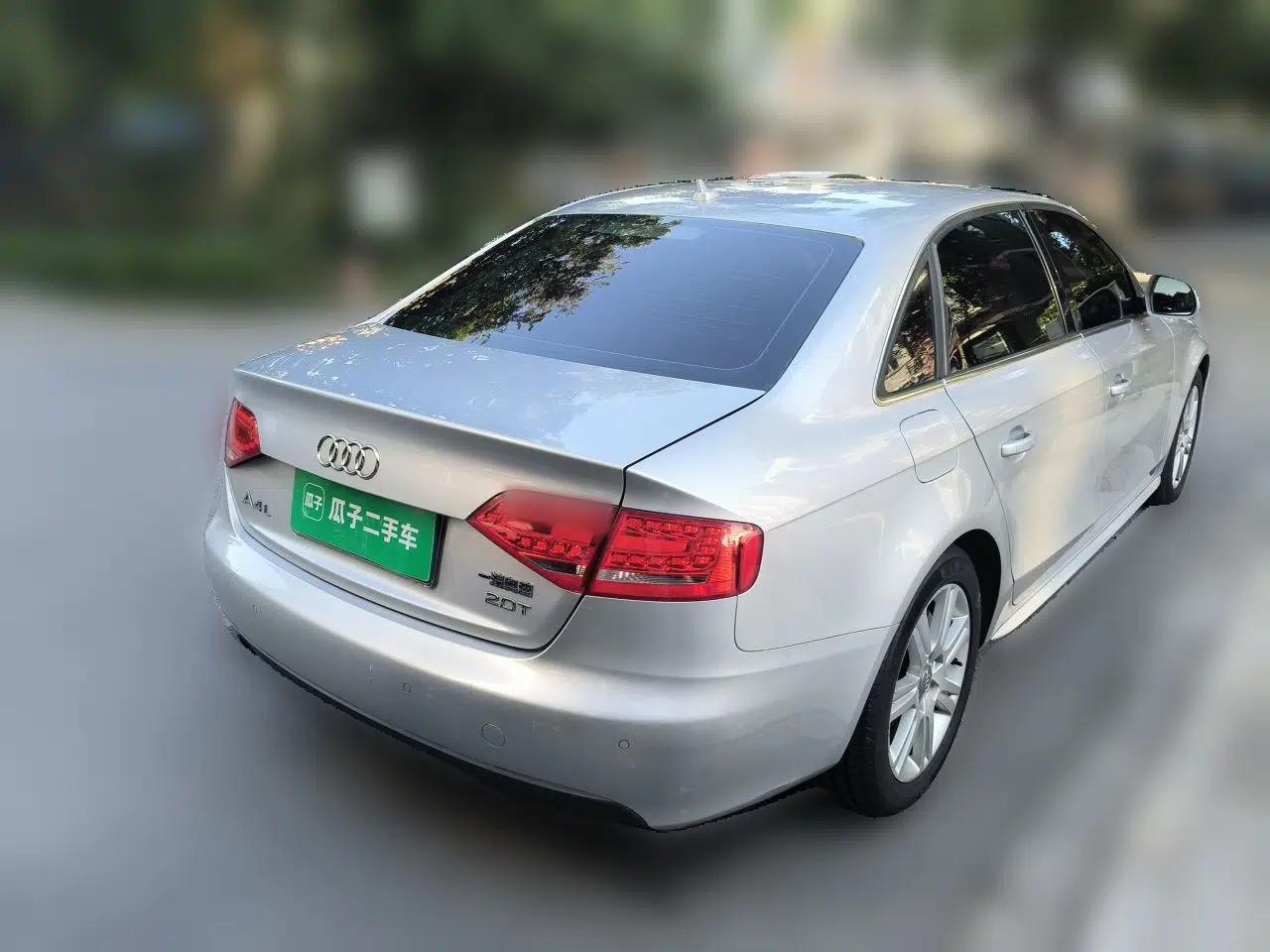 Audi A4L 2012 2.0 TFSI Automatic Technology Model — миниатюра 6