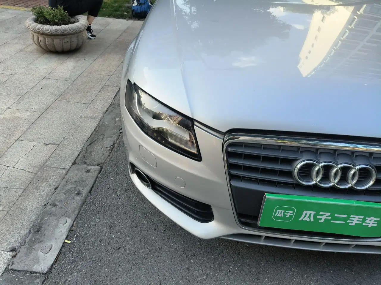 Audi A4L 2012 2.0 TFSI Automatic Technology Model — миниатюра 7