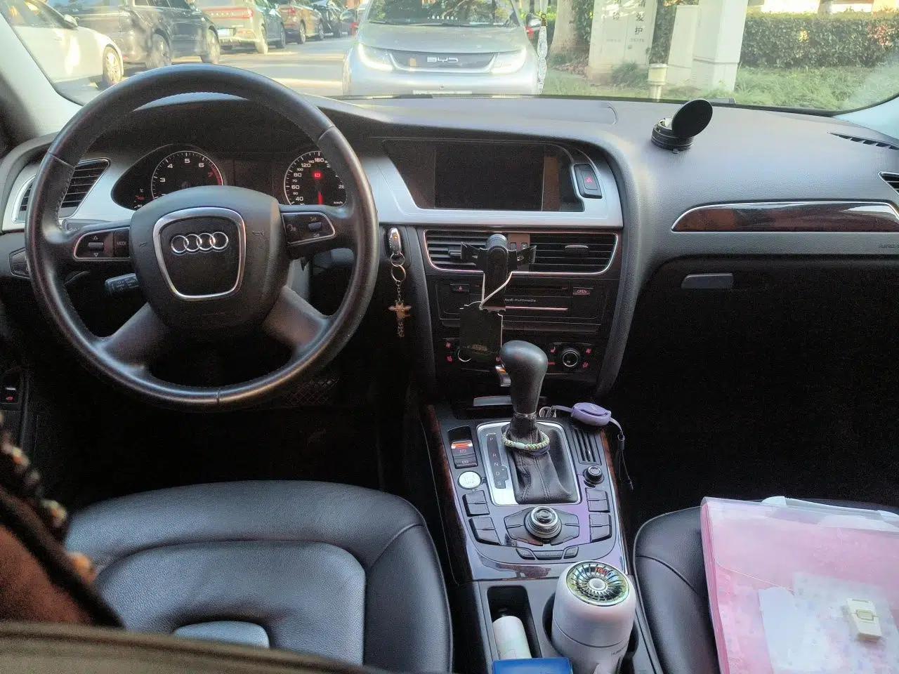 Audi A4L 2012 2.0 TFSI Automatic Technology Model — миниатюра 9