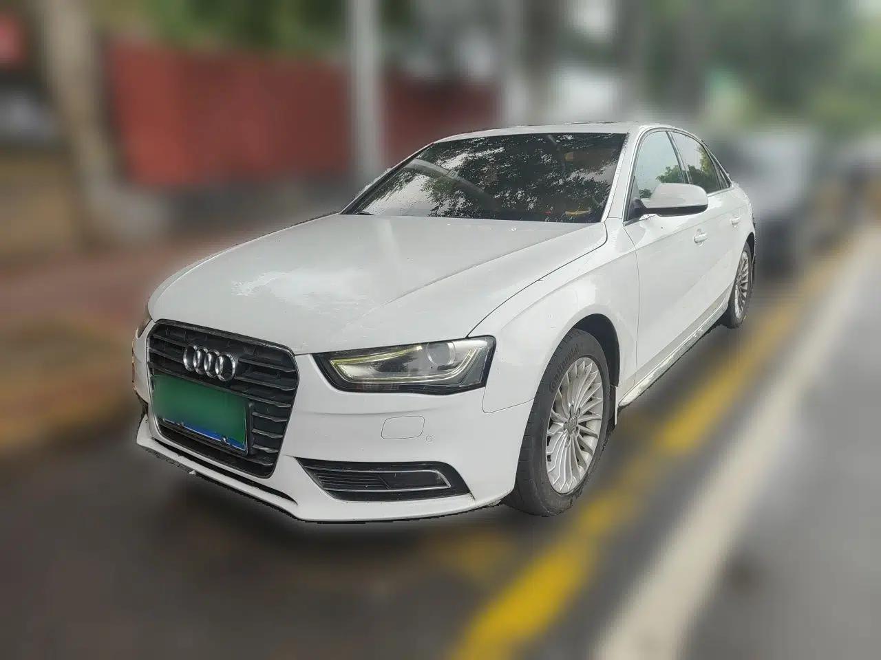 Audi A4L 2015 35 TFSI Automatic Comfort Model — миниатюра 1