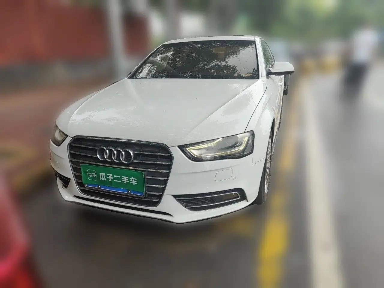 Audi A4L 2015 35 TFSI Automatic Comfort Model — миниатюра 2