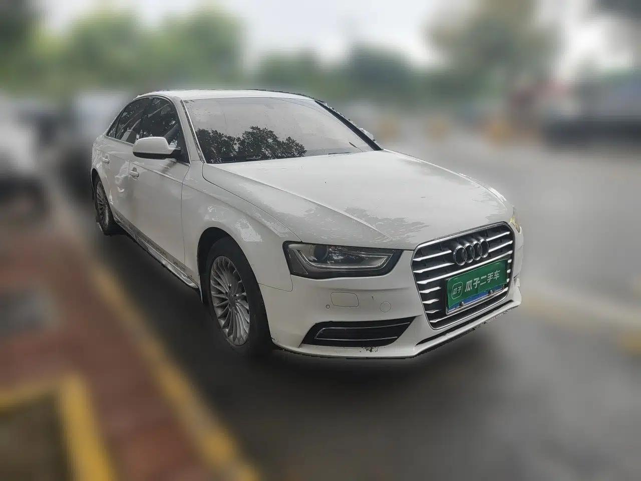 Audi A4L 2015 35 TFSI Automatic Comfort Model — миниатюра 3