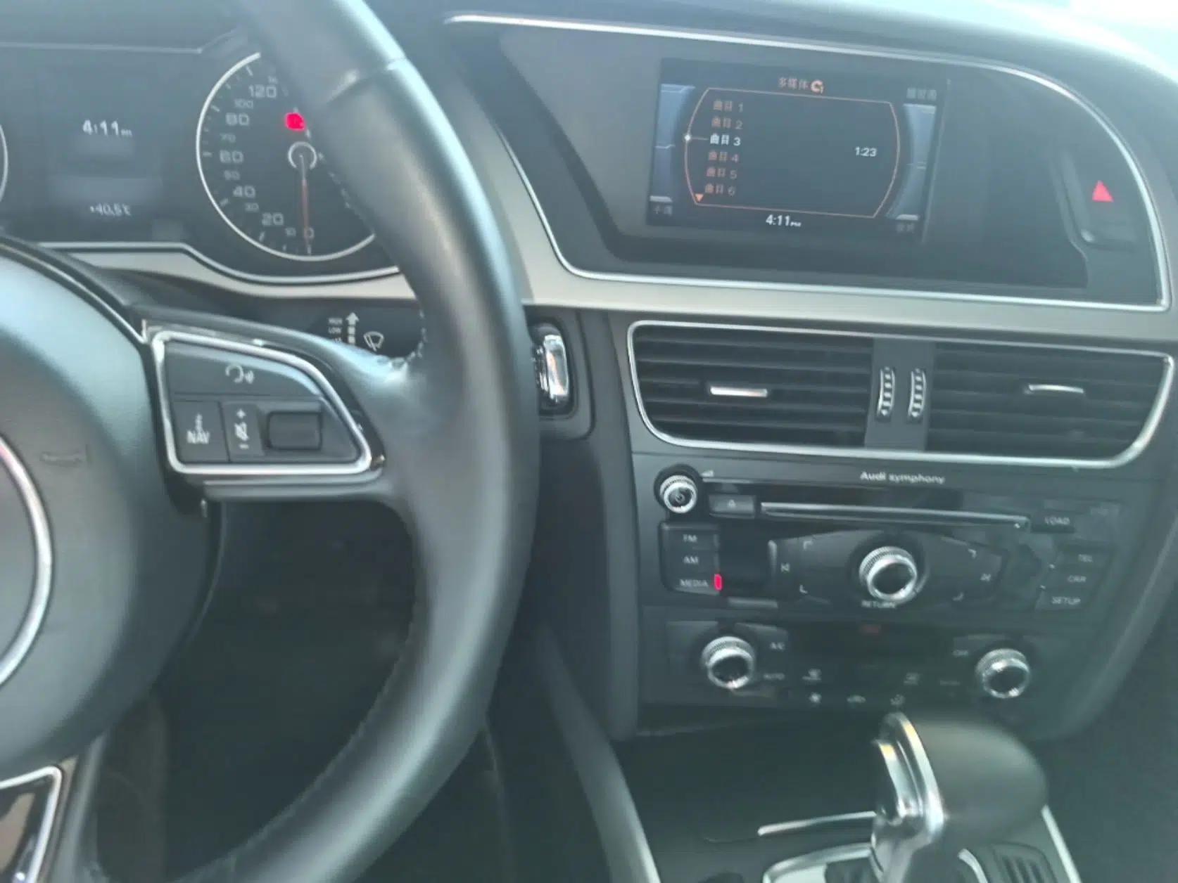 Audi A4L 2015 35 TFSI Automatic Standard Model — миниатюра 12