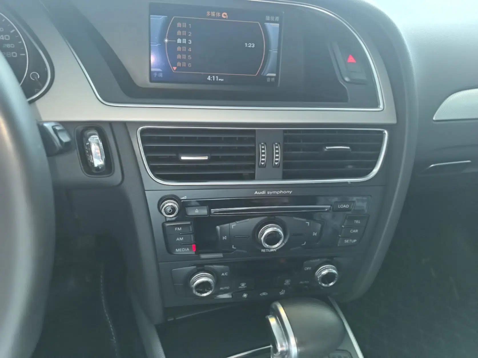 Audi A4L 2015 35 TFSI Automatic Standard Model — миниатюра 15