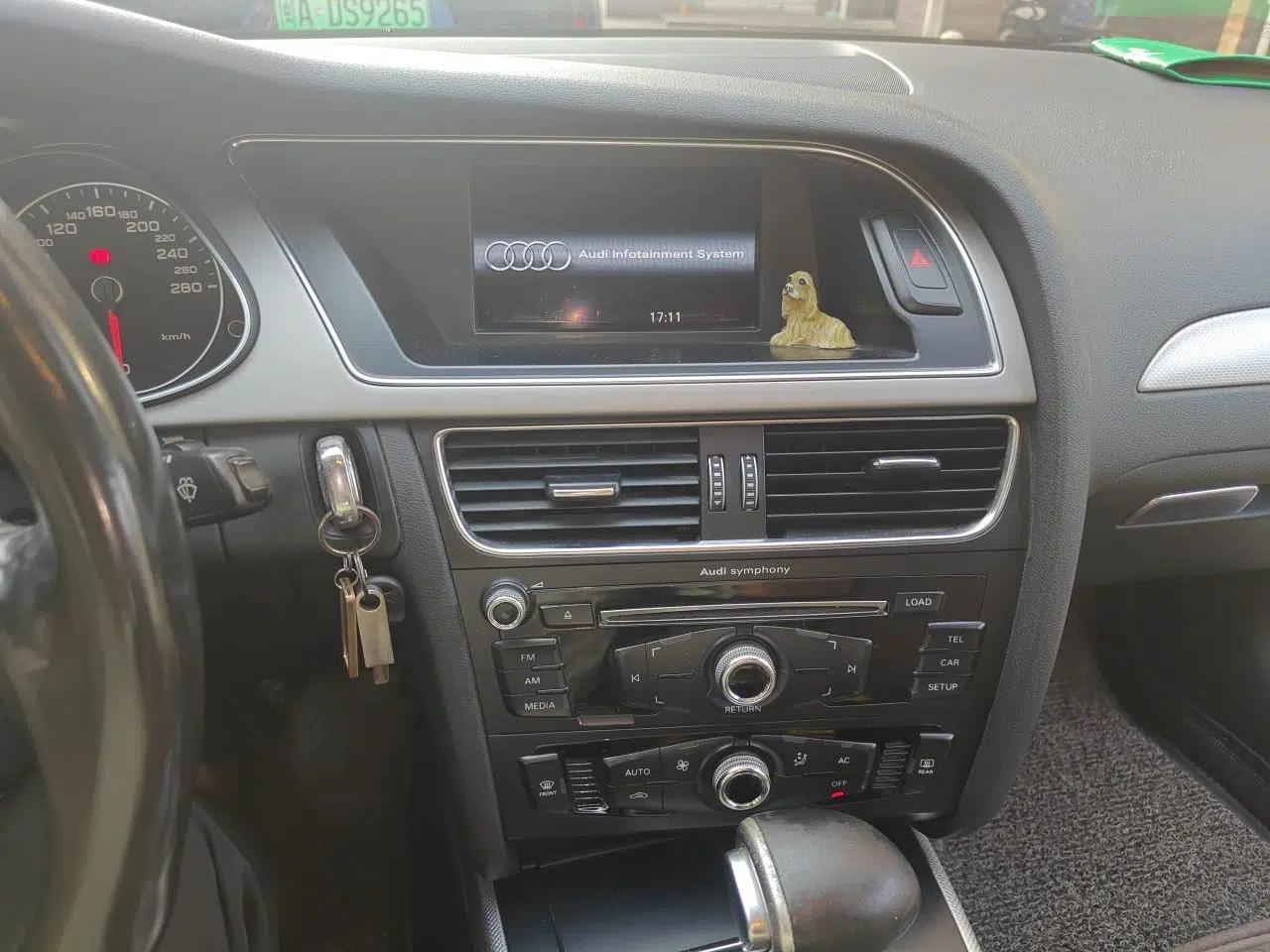 Audi A4L 2013 35 TFSI Automatic Standard Model — миниатюра 13