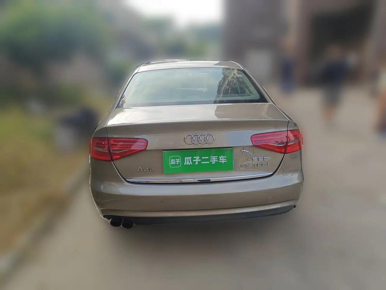 Audi A4L 2013 35 TFSI Automatic Standard Model — миниатюра 5
