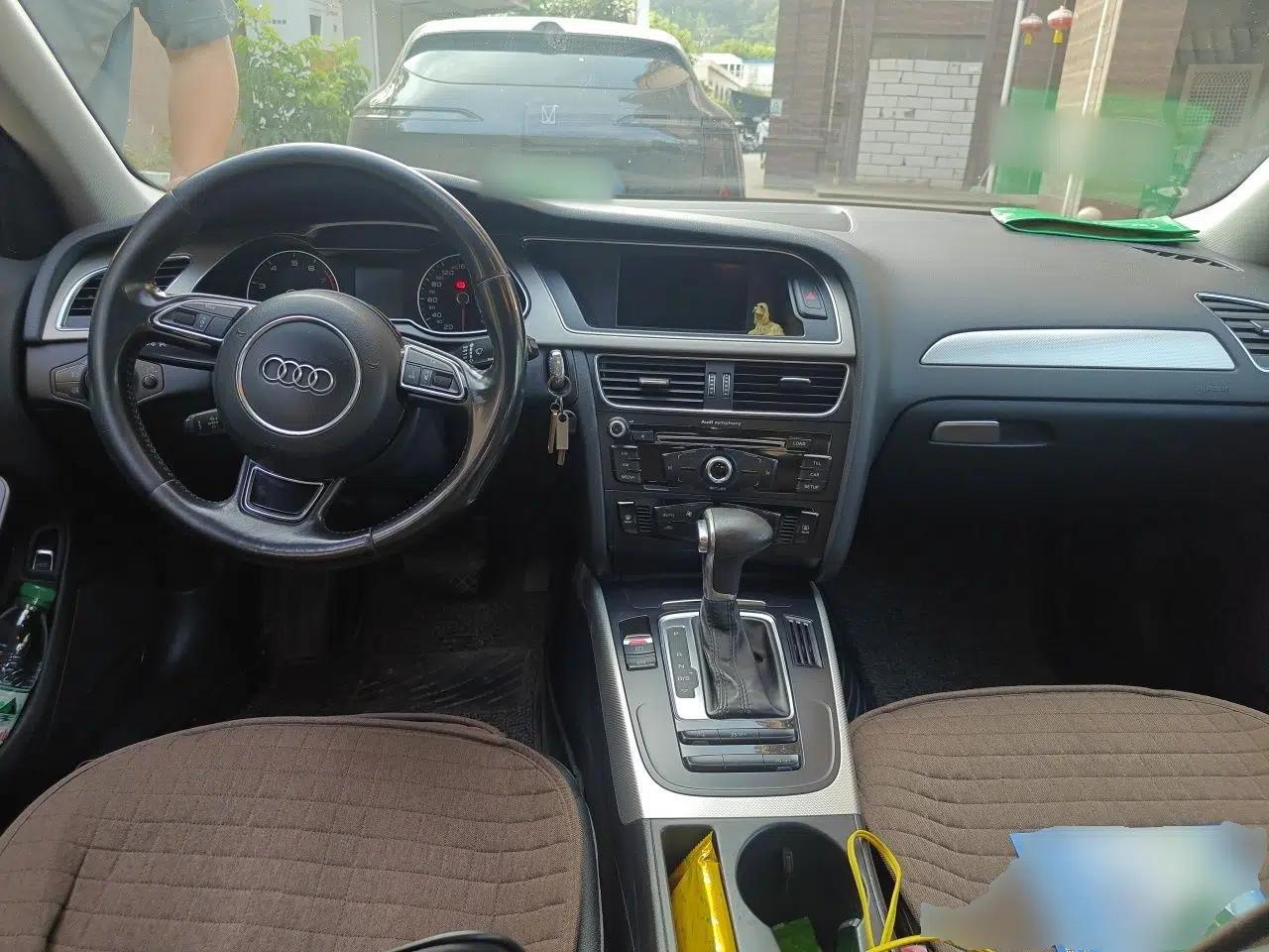 Audi A4L 2013 35 TFSI Automatic Standard Model — миниатюра 9