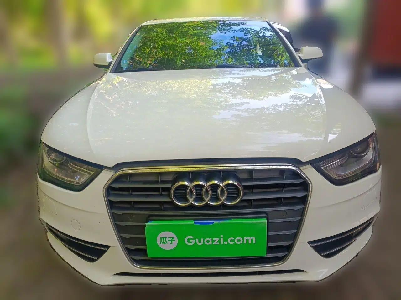 Audi A4L 2013 35 TFSI Automatic Standard Model — миниатюра 2