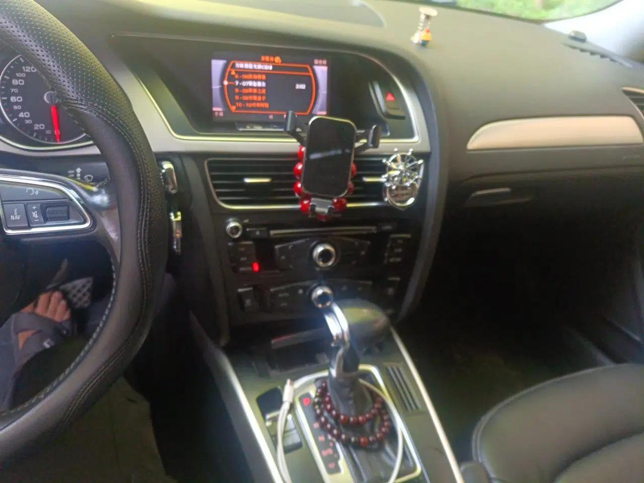 Audi A4L 2013 35 TFSI Automatic Standard Model — миниатюра 13