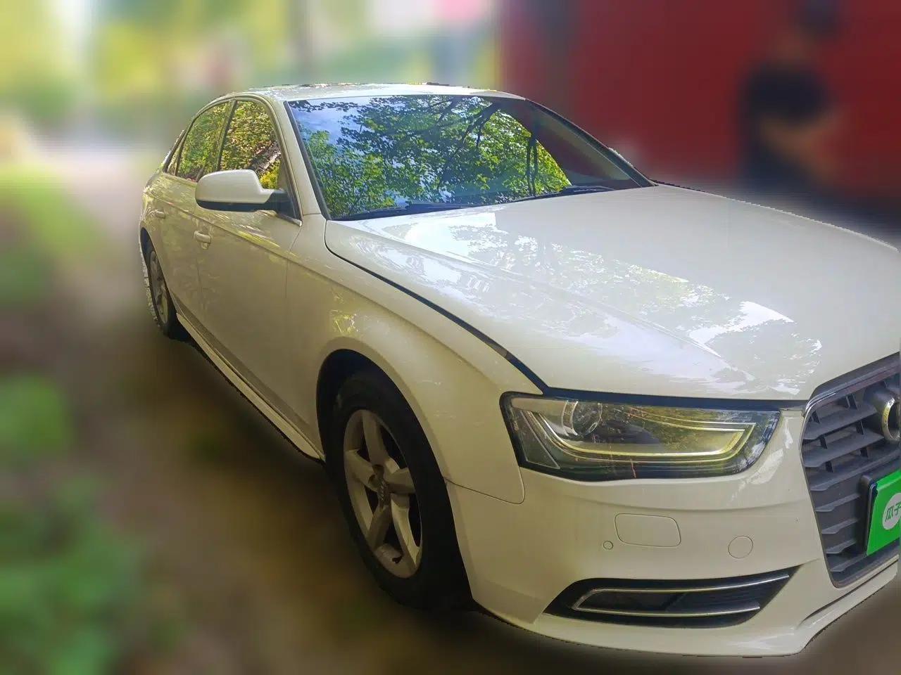 Audi A4L 2013 35 TFSI Automatic Standard Model — миниатюра 3