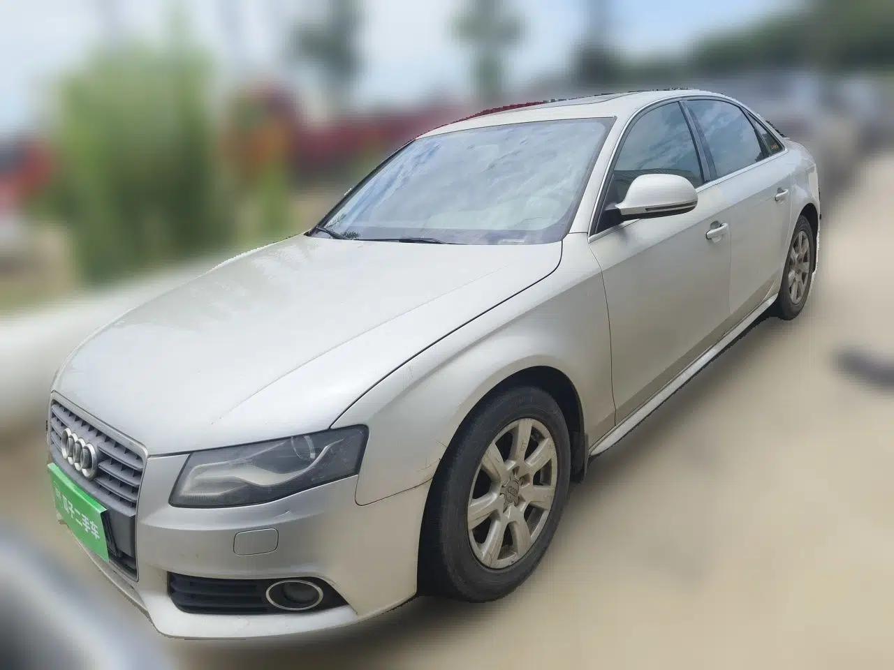 Audi A4L 2010 2.0 TFSI Standard Edition — миниатюра 1