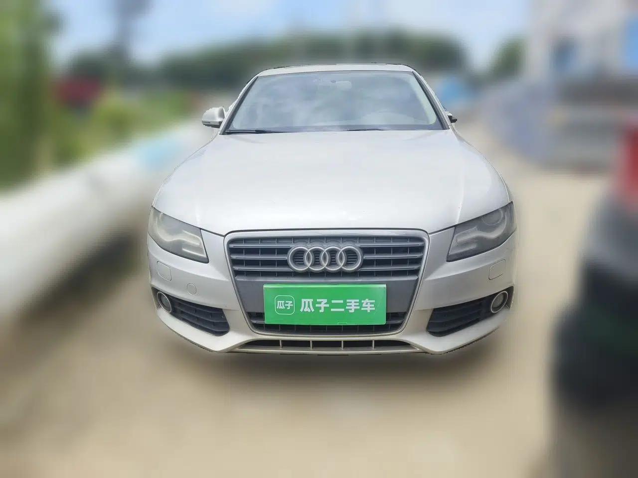 Audi A4L 2010 2.0 TFSI Standard Edition — миниатюра 2