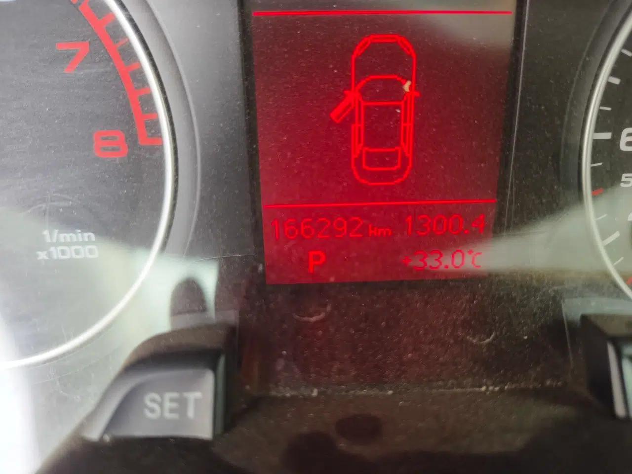 Audi A4L 2010 2.0 TFSI Standard Edition — миниатюра 12