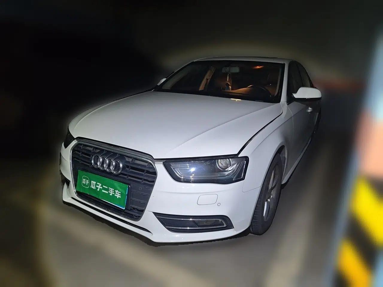 Audi A4L 2013 35 TFSI Automatic Standard Model — миниатюра 1